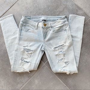 America Eagle Distressed Skinny Jeans